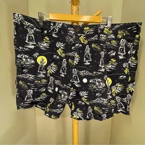 AMERICAN EAGLE OUTFITTERS - SALE! Mens Size 42, Hawaiian, Flat Front Shorts